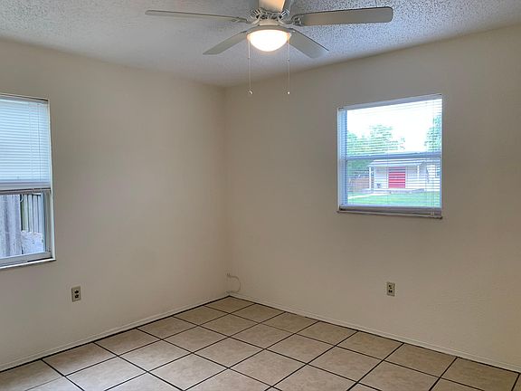 4th image of 5622 12th Ave S