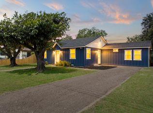 2520 Briarwood Ln, Waco, TX 76705