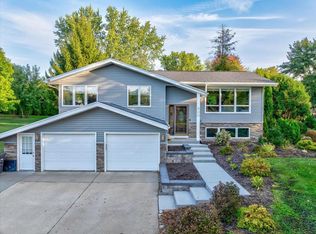 800 Roosevelt St, Stoughton, WI 53589