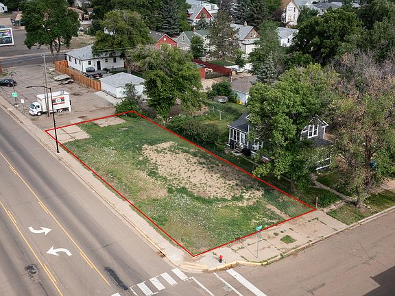 2nd image of 716 W Villard St