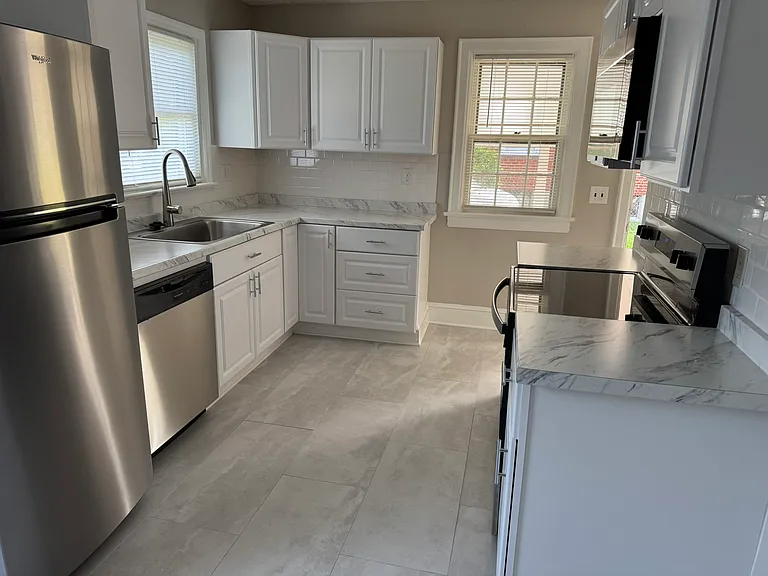 3657 Colonial Ave — Photo 5