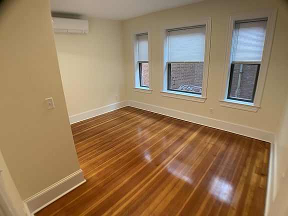 2nd image of 9 Seaverns Ave APT 1R