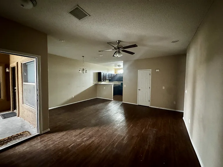 2521 Robert Wynn St #5 — Photo 2