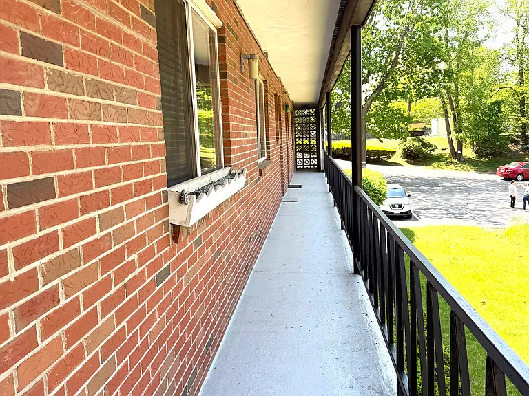 72 W Shore Rd #207 — Photo 15
