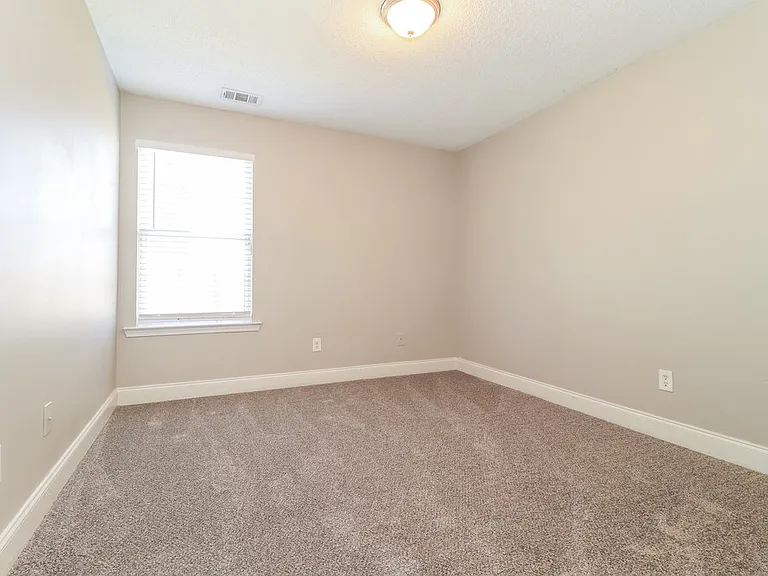 3195 Brookfield Dr — Photo 13