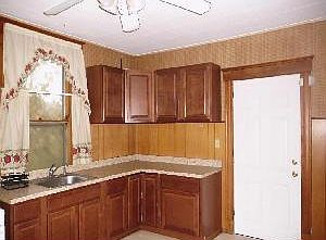 3rd image of 3662 Glenway Ave