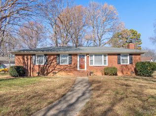 6600 Glenmoor Dr, Charlotte, NC 28214