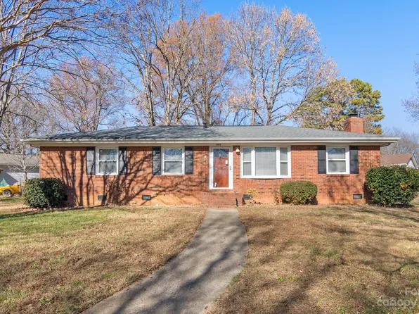 6600 Glenmoor Dr, Charlotte, NC 28214