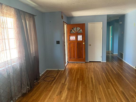 3rd image of 1118 Audubon Dr