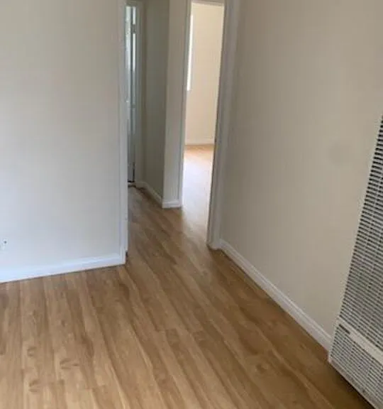 7906 S San Pedro St #4 — Photo 7
