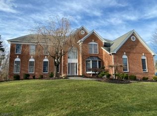 3 Middlesworth Farm Rd, Long Valley, NJ 07853