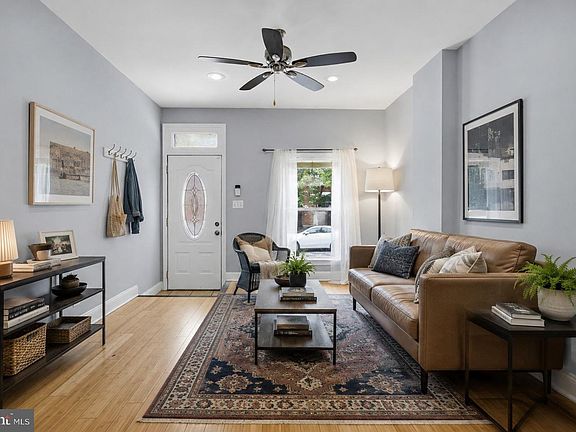 3rd image of 122 N Ellwood Ave