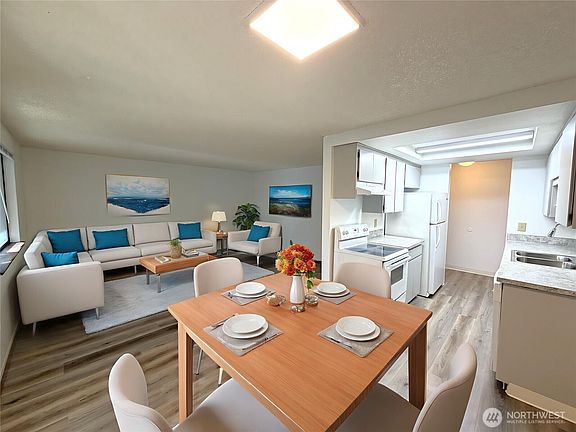 3rd image of 9012 47th Avenue E