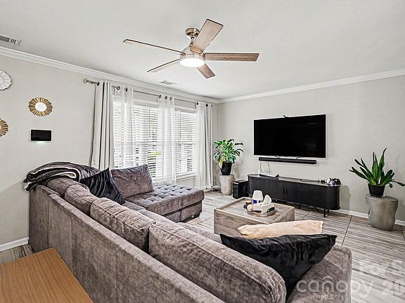 4th image of 5909 Cougar Ln