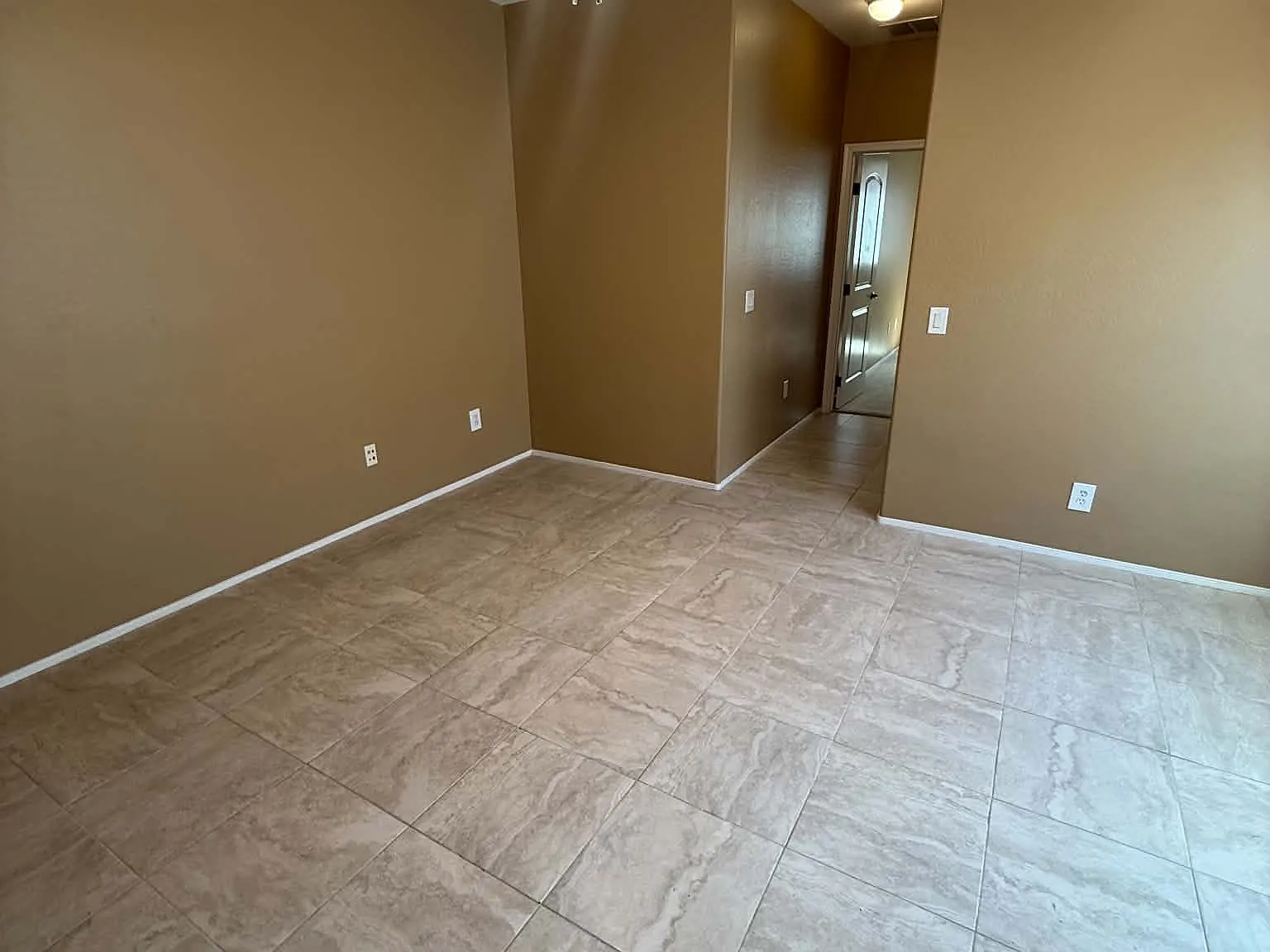 2 bed, 1187 sqft, $1,800 — Photo 3
