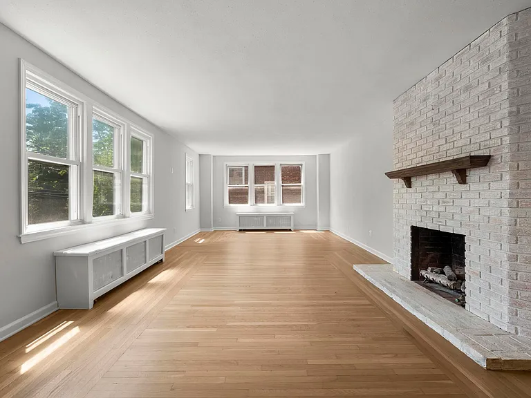 1070 Whitney Ave #1 — Photo 6