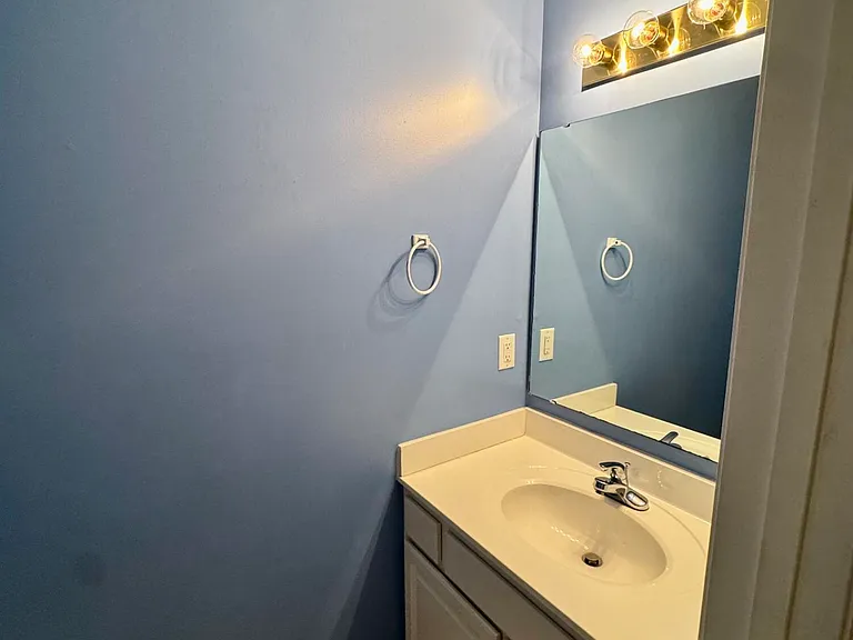 2506 B Bluff View Ct #B — Photo 20