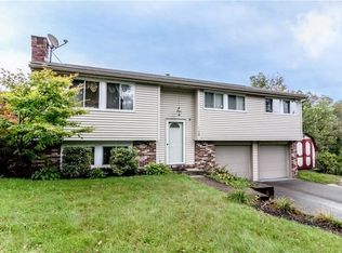 149 Wayne Dr, Cranberry Township, PA 16066