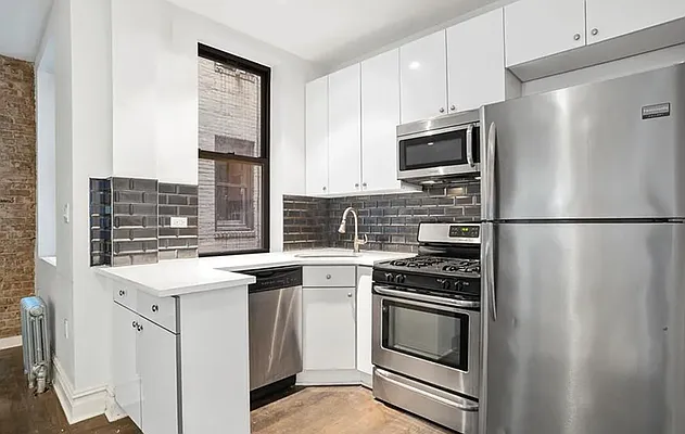 Rented by Outpost Brokerage LLC | media 25