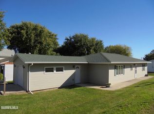 703 N Warren Ave, Freeport, IL 61032