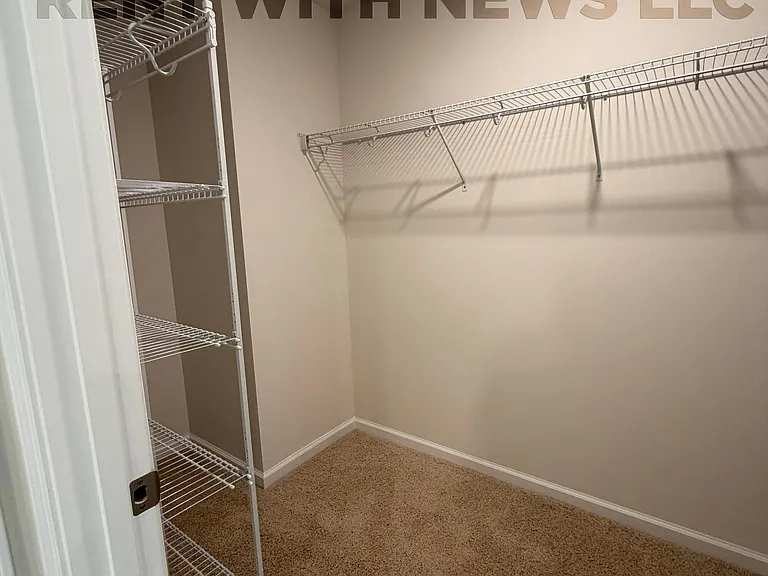 105 Brookberry Ct — Photo 29