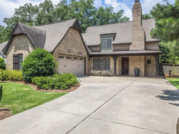 1150 Walden Ln, Auburn, AL 36830