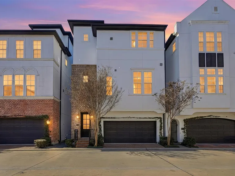 2707 Cohn Trl — Photo 1