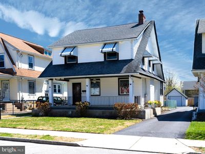 145 Grandview Rd, Ardmore, PA, 19003