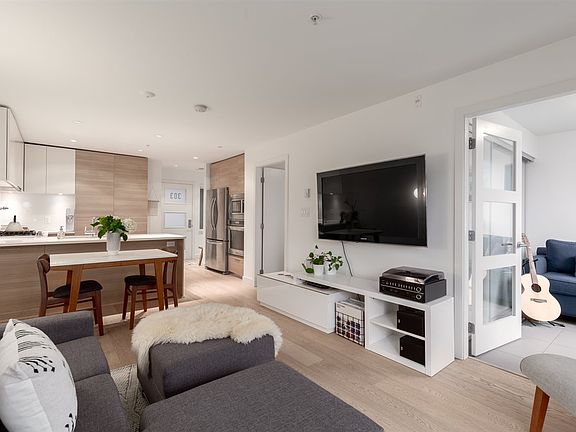 2nd image of 3456 Commercial St #303
