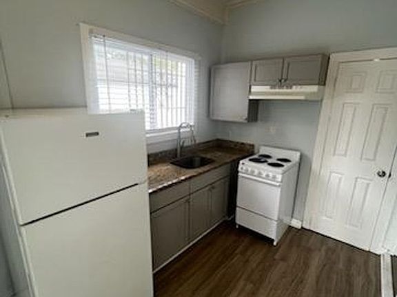 5th image of 3336 Kraft Ave APT D