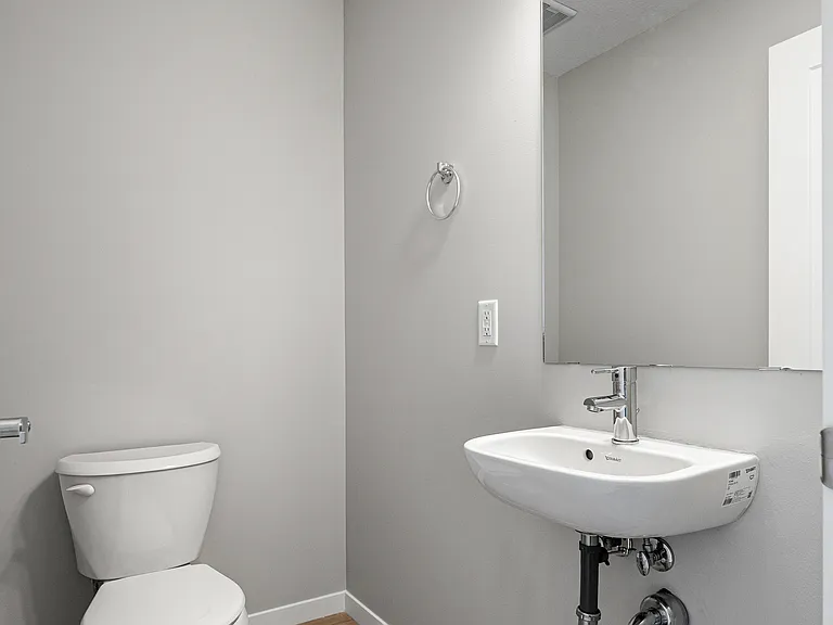 320 Heartland Cres — Photo 26