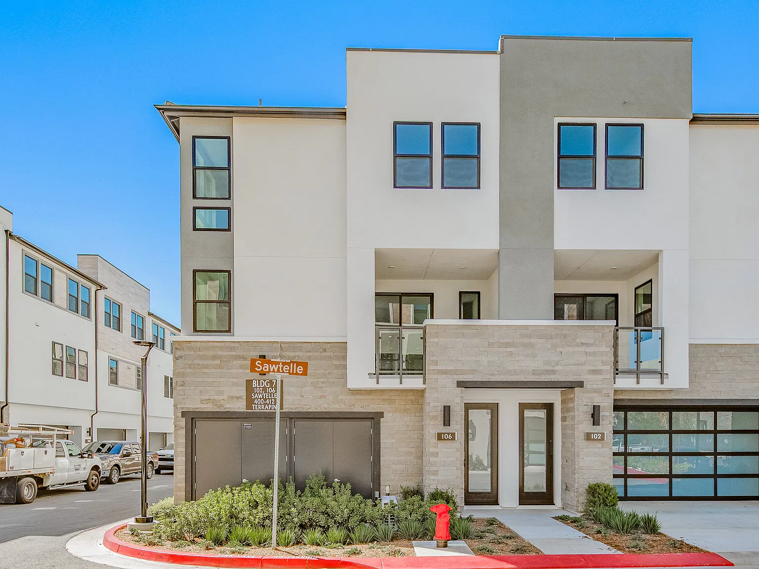 3 bed, 2.5 bath, 1476 sqft, $4,700 — Photo 1