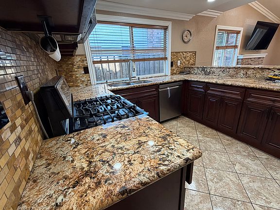 4th image of 7189 Camel Rock Way