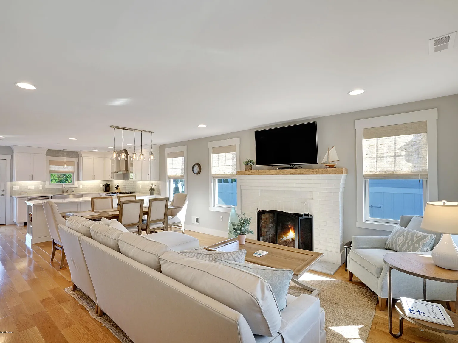 4 bed, $3,500 — Photo 4