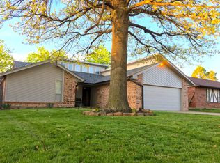 10210 Fairfax Ln, Yukon, OK 73099