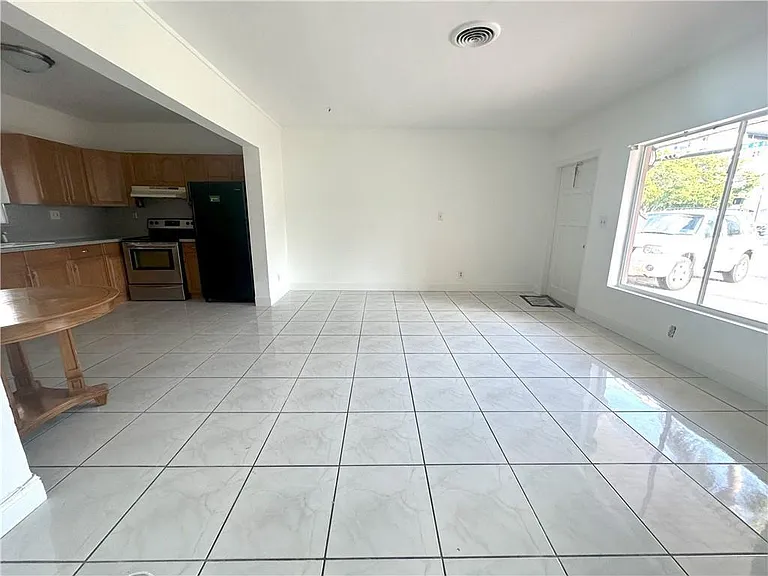 2928 N Ocean Blvd #1 — Photo 3