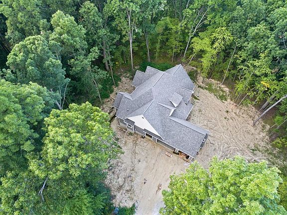 5th image of 881 Cody Dr