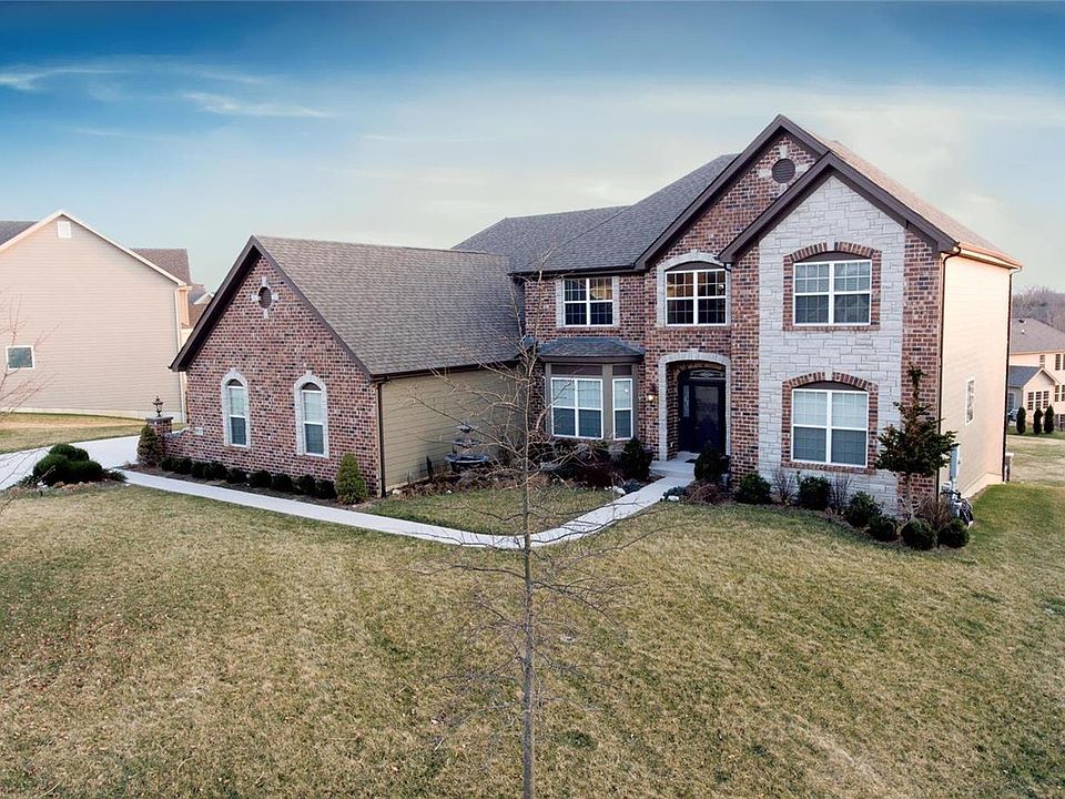 1st image of 9917 Grandview Forest Ct