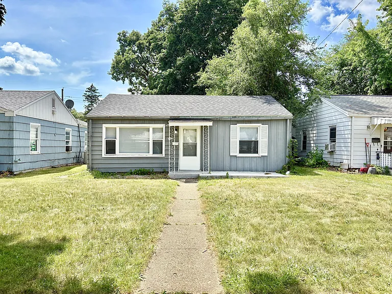 1513 Wilbur St — Photo 11