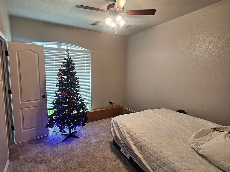 5304 La Terraza Ln — Photo 9