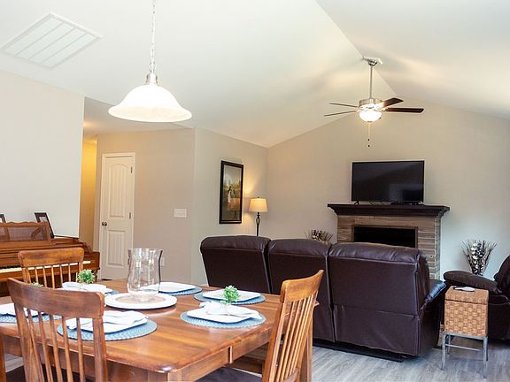 5th image of 721 Kingswood Valley Dr