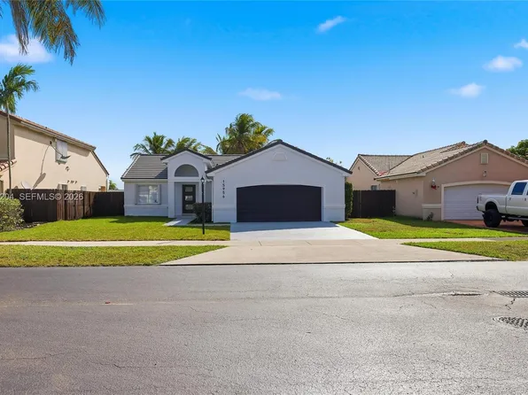15956 SW 83rd Ter, Miami, FL 33193