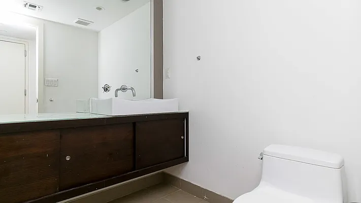 Rented by Nooklyn NYC LLC | media 18