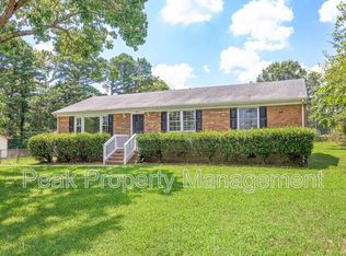 1464 Boisseau Dr, Petersburg, VA 23803
