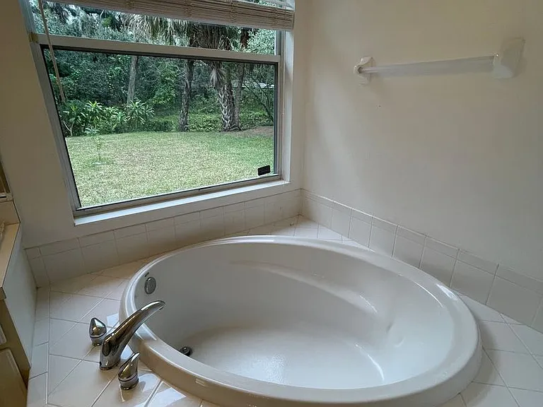 870 Greystone Ln — Photo 25