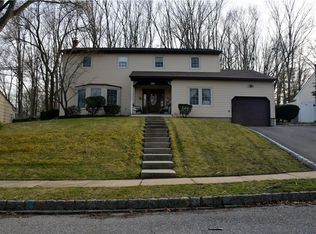 12 Saint Georges Rd, East Brunswick, NJ 08816