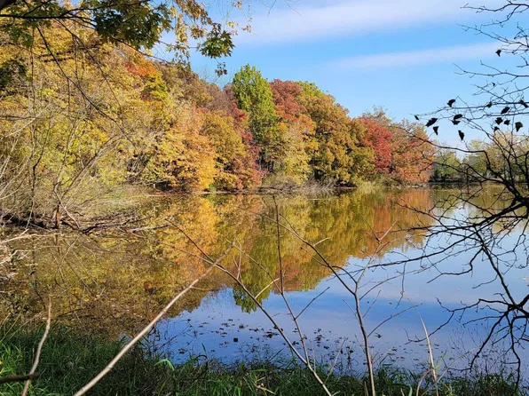 5570 Airdrie Ct, Hoffman Estates, IL 60192