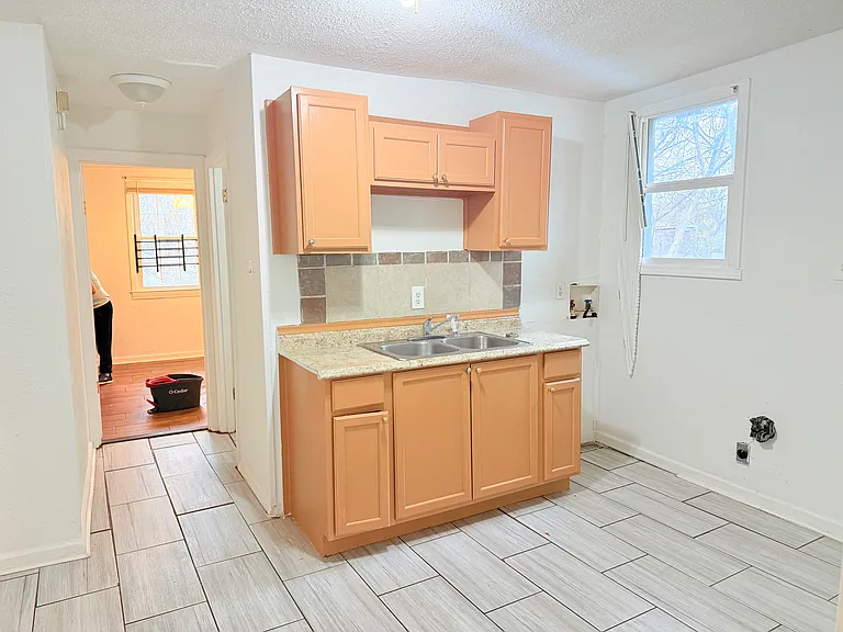 1314 Decatur St — Photo 4
