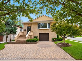 812 Leverett Ave, Staten Island, NY 10312