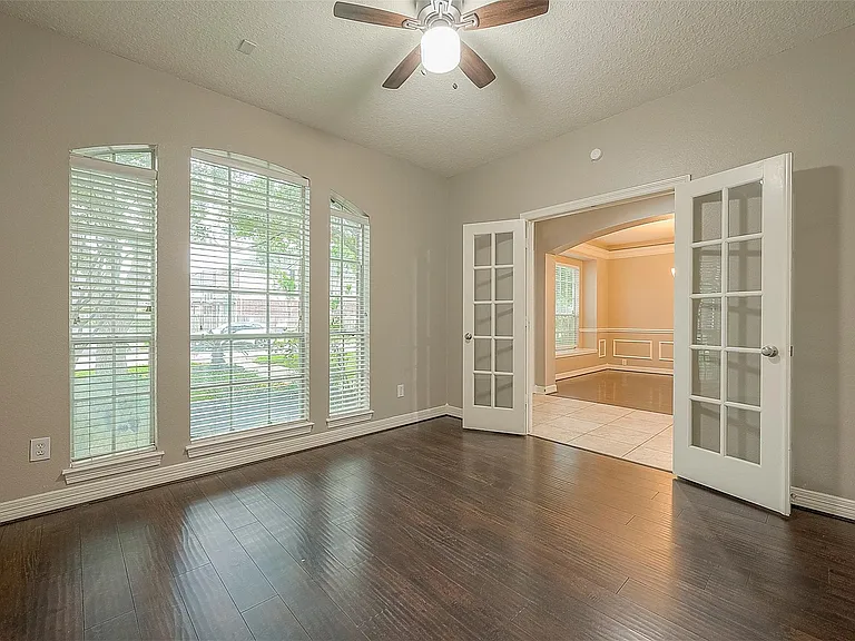 5910 Misty Island Ct — Photo 10